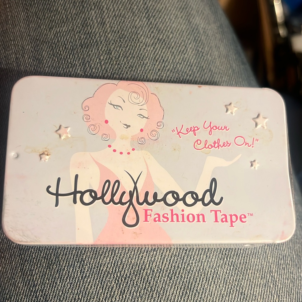 Hollywood Fashion Tape To Keep Items In Place